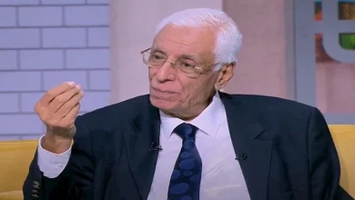 صورة كارثة.. حسام موافي يكشف ما يحدث لجسمك عند تناول الطعام أثناء الحزن