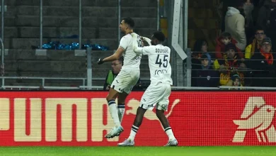 صورة احتفل بالسجود.. كوكا يقود لوهافر للفوز على لانس في الدوري الفرنسي