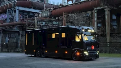 صورة بـ82 مليون جنيه| شركة تعديلات تحول مرسيدس Actros إلى فيلا متنقلة – صور