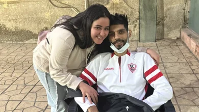 صورة محجوز بالرعاية.. زوجة إبراهيم شيكا تكشف لمصراوي مستجدات حالته الصحية