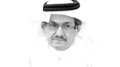 صورة مصطفى إدريس.. جندي «عكاظ» المعلوم وعرّاب قصصها الصحفية  أخبار السعودية