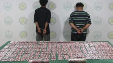 صورة تبوك.. القبض على شخصين لترويجهما (4,720) قرصاً خاضعاً لتنظيم التداول الطبي و(2,1) كيلوغرام حشيش مخدر  أخبار السعودية