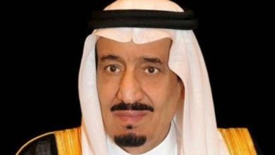 صورة خادم الحرمين للمواطنين والمقيمين والمسلمين: أهنئكم بعيد الفطر.. تقبل الله صالح الأعمال  أخبار السعودية