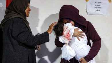 صورة هآرتس تفضح حقيقة “الشجاعة والسيف”.. حمّام دم في غزة.. صرخات الوجع في كل مكان ورائحة الموت تملأ الأنوف