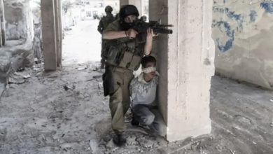 صورة واشنطن :الجنود الإسرائيليون استخدموا الفلسطينيين دروعا شرية وأرسلوهم لفحص الانفاق….