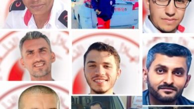 صورة الهلال الأحمر: ارتفاع عدد الجثامين المنتشلة إلى 14 جثمانا من بينهم ثمانية مسعفين في رفح..