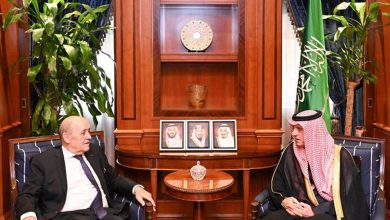 صورة  الجبير يستقبل مبعوث الرئيس الفرنسي الخاص إلى لبنان 