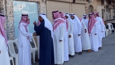 صورة أهالي حي الراكة الشمالية في الخبر يجتمعون على إفطار صباح عيد الفطر