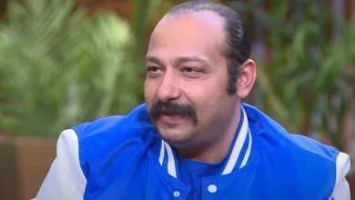صورة محمد ثروت ينشر صورة مع محمد صلاح ويعلق: “الحلوين بزيادة”