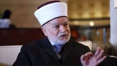 صورة مفتي فلسطين يحذر من تداول نسخة من المصحف الشريف بترخيص من الأزهر.. ما السبب؟
