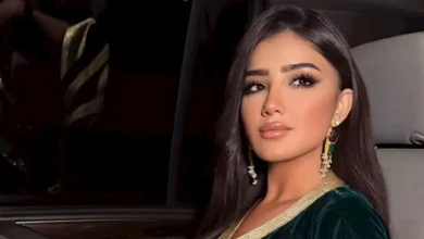 صورة مي عمر تواسي محمد رمضان بعد وفاة والده