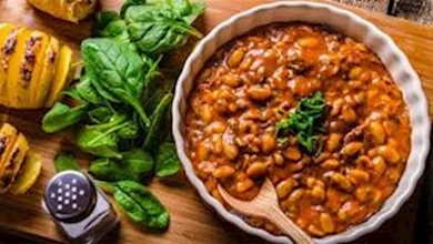 صورة احذر إضافة هذا المكون إلى الفول يحوله إلى وجبة خطيرة.. يهدد صحتك