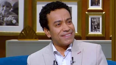 صورة “أنا بحب الإجازة”.. سامح حسين يحسم الجدل ويرد على تصريحاته بشأن إلغاء الإجازات