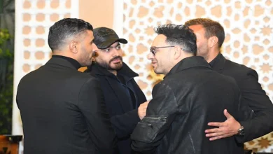 صورة بالصور- أول ظهور لـ محمد سامي عقب اعتزاله الإخراج الدرامي في عزاء حماة رامي صبري