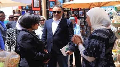صورة التضامن تفتتح معرض “ديارنا للحرف اليدوية والتراثية” بالجونة (صور)