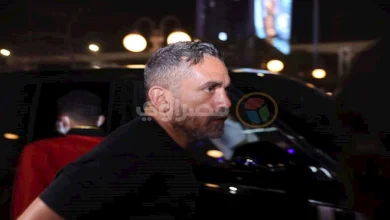 صورة هنا الزاهد وبيومي فؤاد وأمير كرارة.. نجوم الفن يقدمون واجب العزاء في سليمان عيد