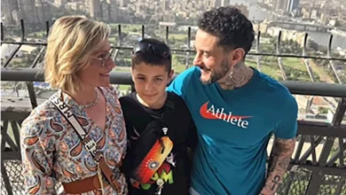 صورة أحمد الفيشاوي يشارك جمهوره صور مع عائلته من برج القاهرة