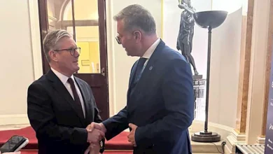 صورة وزير البترول يبحث مع رئيس الوزراء البريطاني التعاون في مجال الطاقة