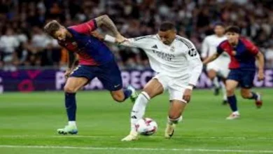 صورة برشلونة يتوج بلقب كأس ملك إسبانيا بعد الفوز على ريال مدريد بثلاثية