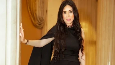 صورة بكت بعد رسالتها.. دينا تعلن إصابة والدتها بالسرطان