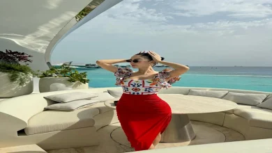 صورة بإطلالة جريئة أمام البحر.. بسمة بوسيل تحتفل بثالث أيام عيد الفطر (صور)
