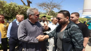 صورة بالصور.. وفاء عامر وأحمد زاهر ورزق في جنازة زوجة نضال الشافعي