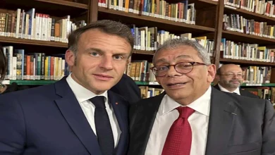 صورة يسري نصر الله:” الرئيس الفرنسي بسيط ودمه خفيف”