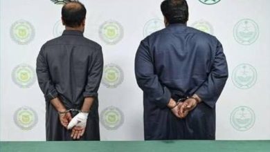 صورة القبض على شخصين لترويجهما 17,000 قرص من مادة الإمفيتامين في تبوك  أخبار السعودية