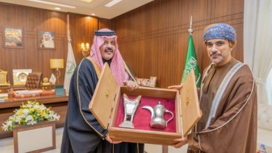 صورة أمير حائل يُعيد للحرفة روحها ويصوغ منها رسالة وطن  أخبار السعودية