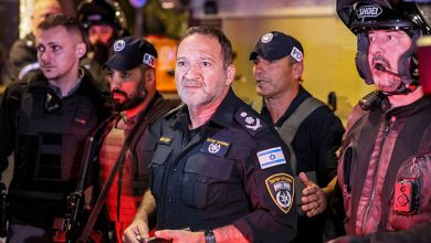 صورة عريضة جديدة: 200 ضابط شرطة إسرائيلي سابقين يطالبون بوقف الحرب وتبادل أسرى