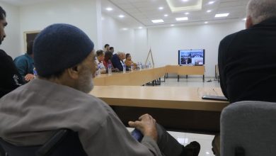 صورة في لقاء مؤثر.. الخطيب يعزي عائلات شهداء الهلال الأحمر الفلسطيني ويؤكد مواصلة العمل القانوني