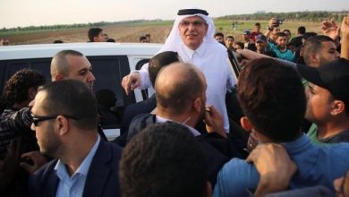 صورة قطر غيت: الدوحة “زرعت” أشخاصًا بديوان نتنياهو وحصلت على معلوماتٍ سريّةٍ..