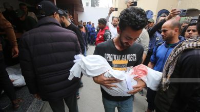 صورة شهيدان وإصابات جراء قصف الاحتلال خيام نازحين غرب خان يونس
