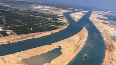 صورة صحيفة أمريكية: السيسي رفض طلب ترامب مرور السفن الأمريكية مجانا عبر قناة السويس