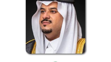 صورة نائب أمير الرياض يعزي زبن بن عمير في وفاة والده