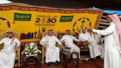 صورة محافظ دومة الجندل يتفقد مزاد الإبل في نسخته الثانية