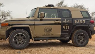 صورة ضبط مواطن مخالف لإشعاله النار في أراضي الغطاء النباتي بمحمية طويق الطبيعية