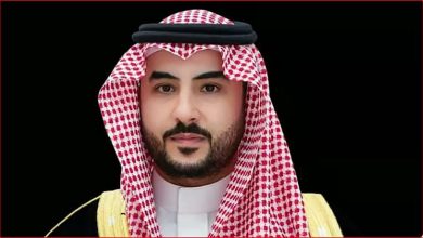 صورة اليوم.. وزير الدفاع يجري محادثات مع كبار المسؤولين الإيرانيين في طهران