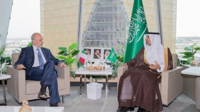 صورة وزير الصحة يبحث مع نظيره الإيطالي سبل تعزيز التعاون المشترك في القطاع الصحي