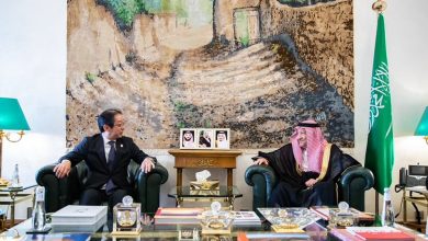 صورة نائب وزير الخارجية يبحث تعزيز التعاون مع مساعد وزير الخارجية الياباني
