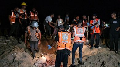 صورة “ذي غارديان”: مجزرة المسعفين برفح نفذتها وحدة بغولاني تحت قيادة هذا الجنرال..