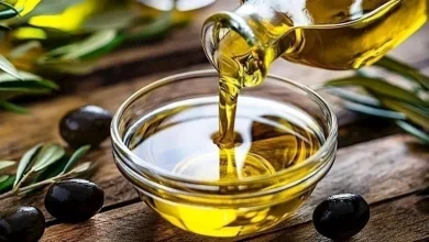 صورة ماذا يحدث لضغط الدم عند تناول ملعقة من زيت الزيتون يوميا؟