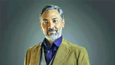 صورة فتحي عبدالوهاب يبدأ تصوير فيلم “ثلاثة في واحد” مع سيد رجب وبيومي فؤاد
