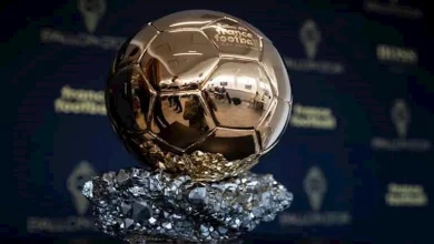صورة متصدر جديد.. ترتيب سباق الكرة الذهبية بعد خروج برشلونة من دوري الأبطال