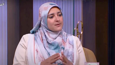 صورة حكم الدردشة مع صحابي بالموبايل في الحمام؟.. أمينة الفتوى تجيب