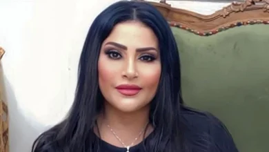 صورة “اتنين بدارة في نفس الفيديو”.. بدرية طلبة تلاعب قردا