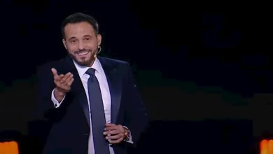 صورة في ليلة التتويج بالدوري الإنجليزي.. يوسف الشريف يحتفل بـ محمد صلاح