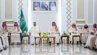صورة وزير الداخلية يلتقي عدداً من أهالي منطقة مكة المكرمة  أخبار السعودية