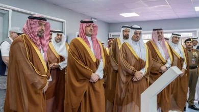 صورة وزير الداخلية يدشّن المستشفى الميداني التابع للوزارة في عرفات  أخبار السعودية