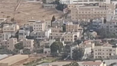 صورة الاحتلال يحاصر منزلا جنوب جنين ويقصفه بقذائف “الانيرجا”